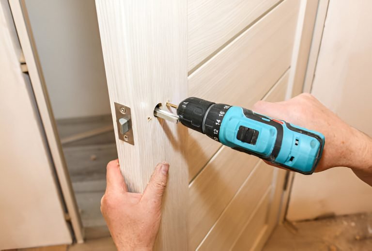 Anti-snap TS007 cylinder and BS3621 mortice lock fitted in London